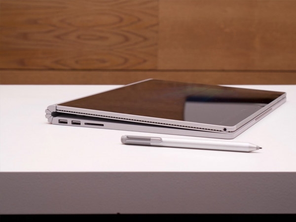 &Tau;&omicron; &Nu;έ&omicron; Microsoft Surface Book ή&rho;&theta;&epsilon; &gamma;&iota;&alpha; &nu;&alpha; &kappa;ά&nu;&epsilon;&iota; &alpha;ί&sigma;&theta;&eta;&sigma;&eta;!