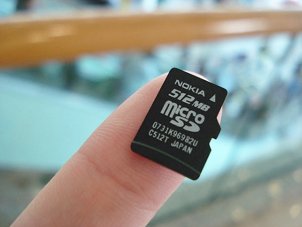 &Alpha;&nu;ά&kappa;&tau;&eta;&sigma;&eta; &phi;&omega;&tau;&omicron;&gamma;&rho;&alpha;&phi;&iota;ώ&nu; &alpha;&pi;ό &tau;&eta;&nu; &kappa;ά&rho;&tau;&alpha; &mu;&nu;ή&mu;&eta;&sigmaf;