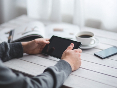 &Epsilon;&rho;&gamma;&alpha;&sigma;ί&alpha; &alpha;&pi;ό &tau;&omicron; &sigma;&pi;ί&tau;&iota;